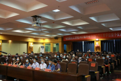 跃入人海 各自灿烂——bv伟德国际1946隆重举行 2022届毕业生毕业典礼暨学士