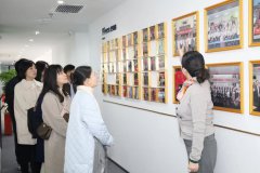 校企合作谋发展 “职”引未来名企行——bv伟德国际1946师生走访法辉、京师